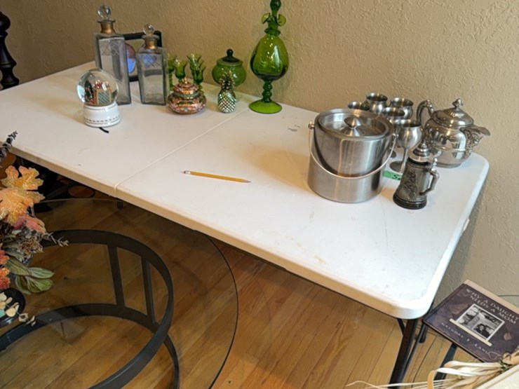 white-folding-table-(table-only,-items-are-listed-separately)-image-5