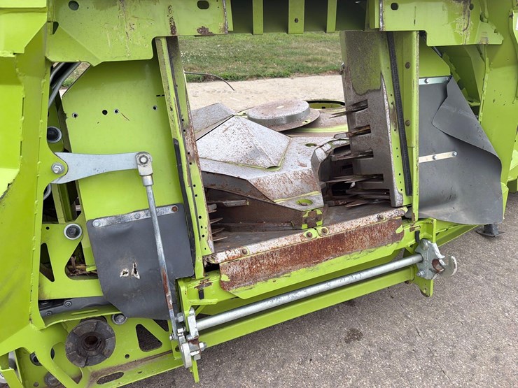 2019-claas-orbis-750-image-19