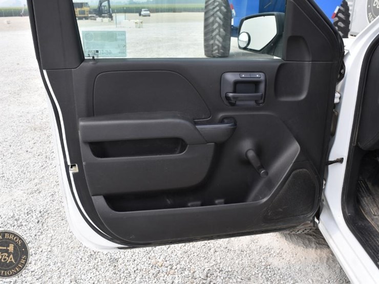 2015-chevrolet-silverado-1500-image-17