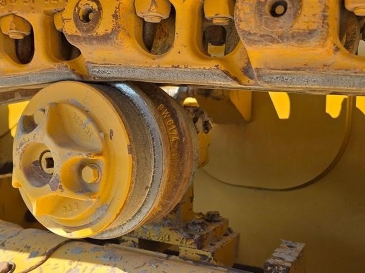 2020-caterpillar-d5k2-lgp-image-21