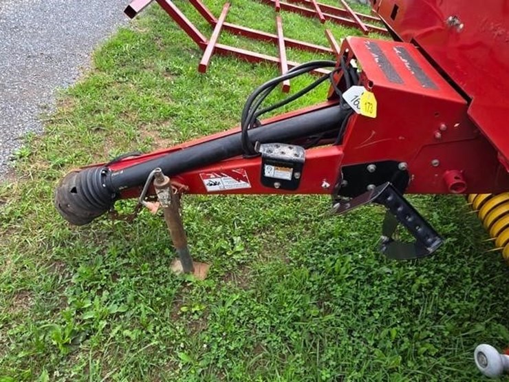 new-holland-br7060-image-17