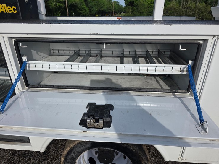 ford-f550-image-36