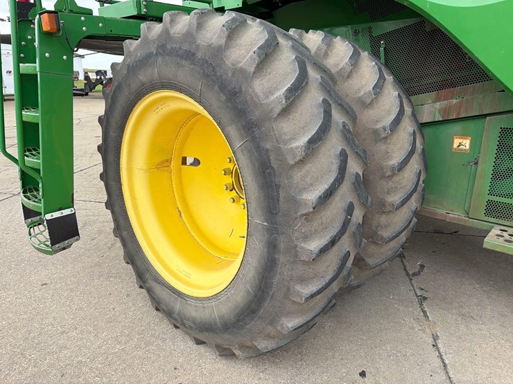 2012-john-deere-s680-image-11