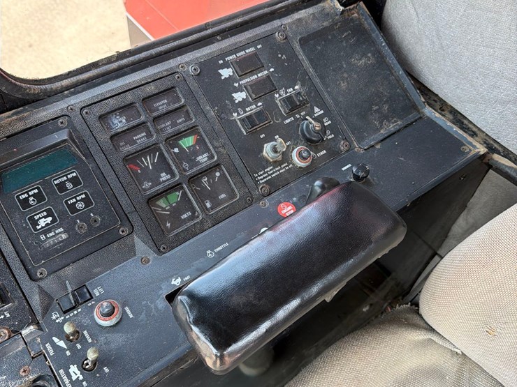 1989-case-ih-1660-image-68