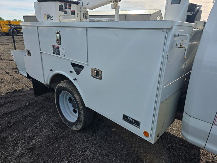 ford-f550-image-21