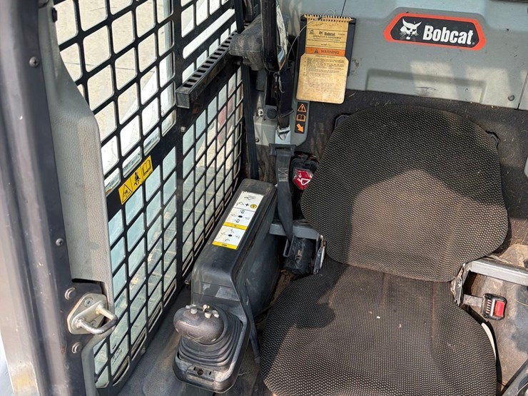 2021-bobcat-t76-image-42