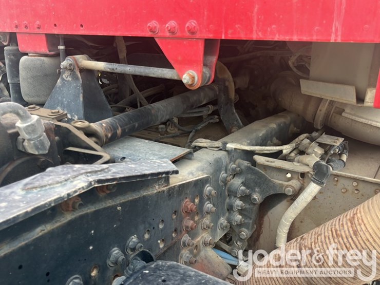 2018-freightliner-114sd-image-46