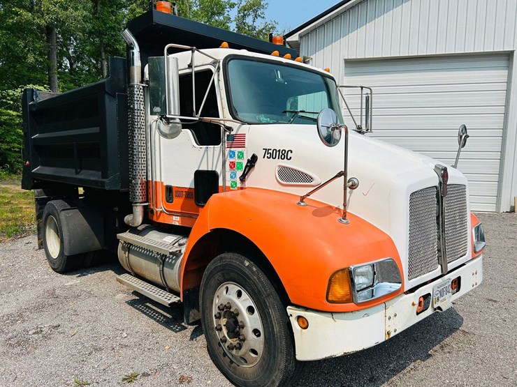 2005-kenworth-t300-image-9