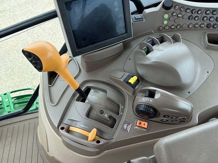 2021-john-deere-6155r-image-43