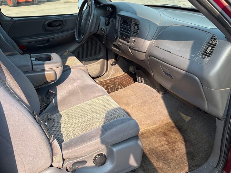 2003-ford-f150-image-40