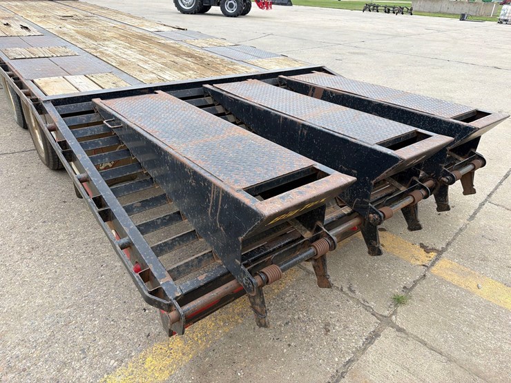 2013-big-tex-102”-x-30ft-gooseneck-flatbed-trailer-image-10