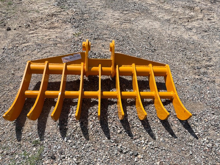 2026-caterpillar-305-image-2