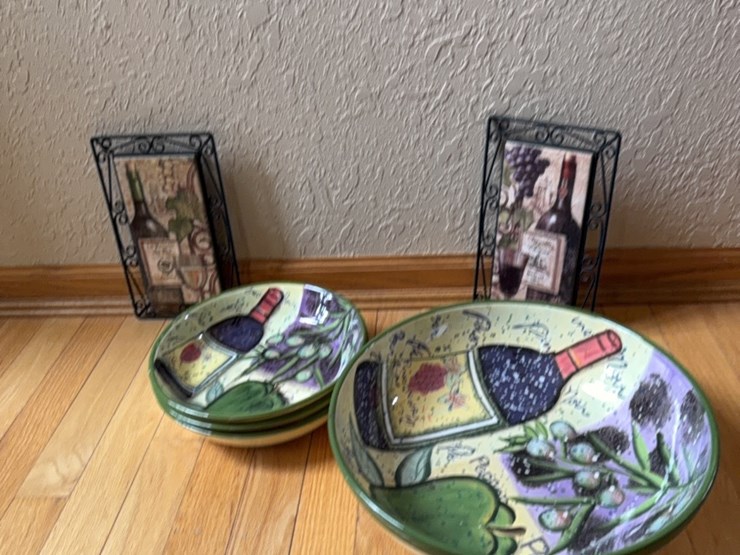 matching-wine-set,-newer-set,-mint-cond-image-16