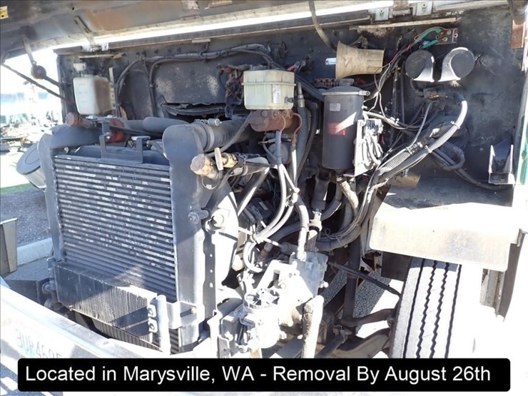 2001-freightliner-mt55-image-30