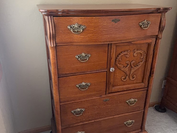 large-oak-chest-of-drawers,-excellent-condition-image-4
