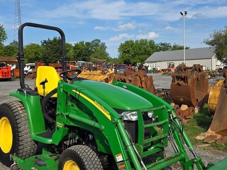 2013-john-deere-3520-image-7