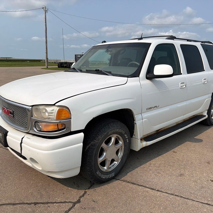 2005 GMC YUKON DENALI