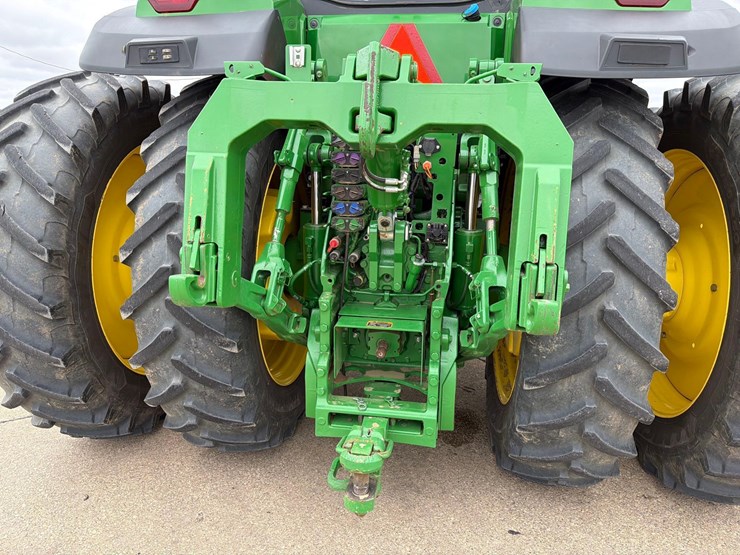 2022-john-deere-8r-280-image-15