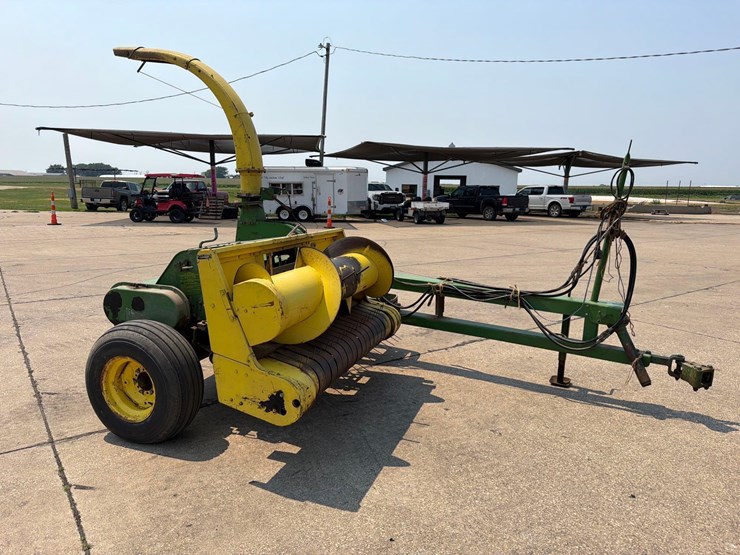 john-deere-3800-image-2
