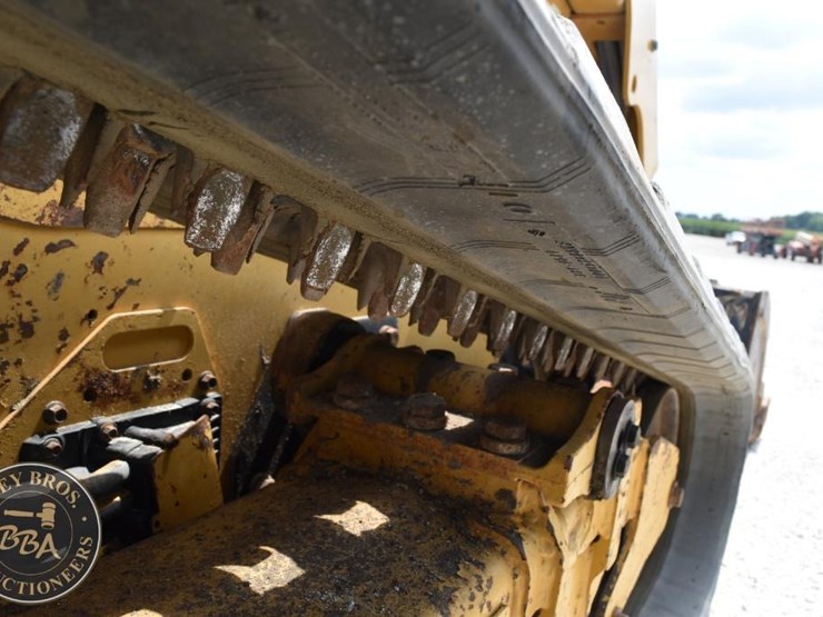 2021-caterpillar-259d3-image-31
