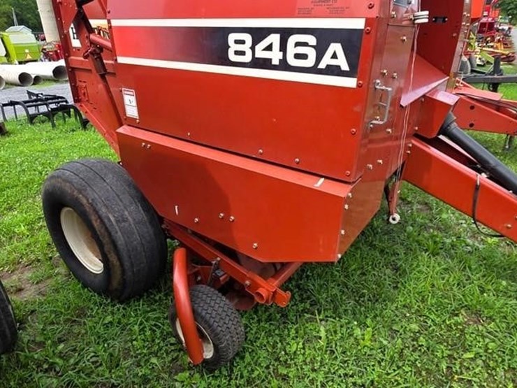 hesston-846a-image-7