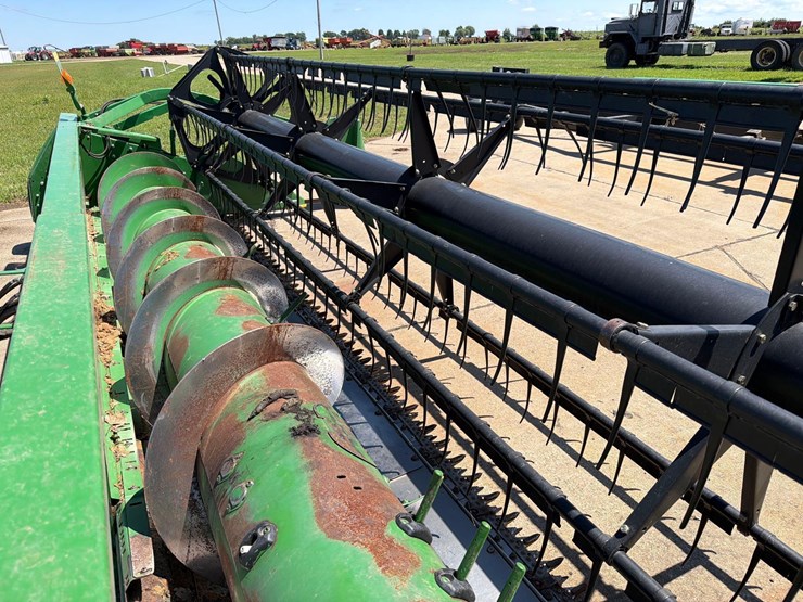 john-deere-630f-image-28