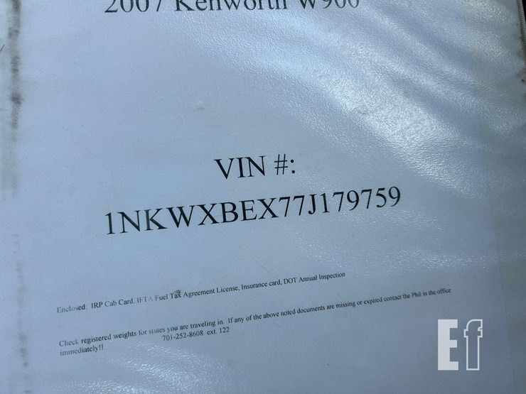 2007-kenworth-w900-image-30