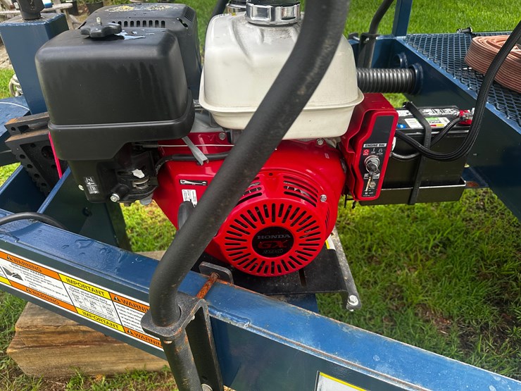 pristine-ag-spray-tanker-trailer-with-1610-gallon-tank-and-as300-pump-image-3