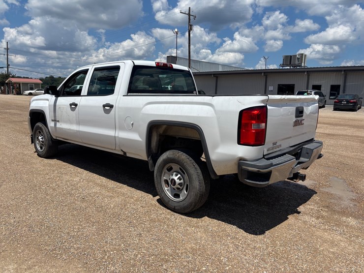 2016-gmc-2500hd-image-4