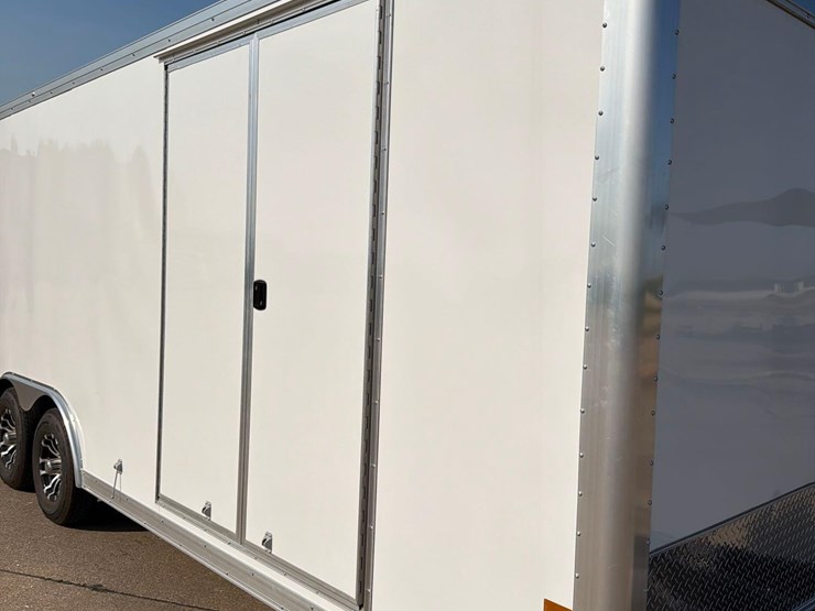 2020--haulmark-grizzly-hd-8-1/2ft-x-24ft-enclosed-trailer----like-new-image-18