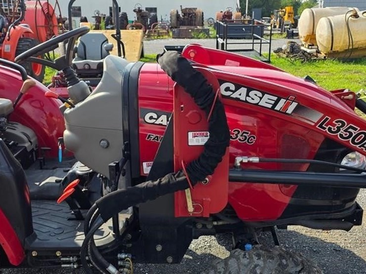 case-ih-farmall-35c-image-23