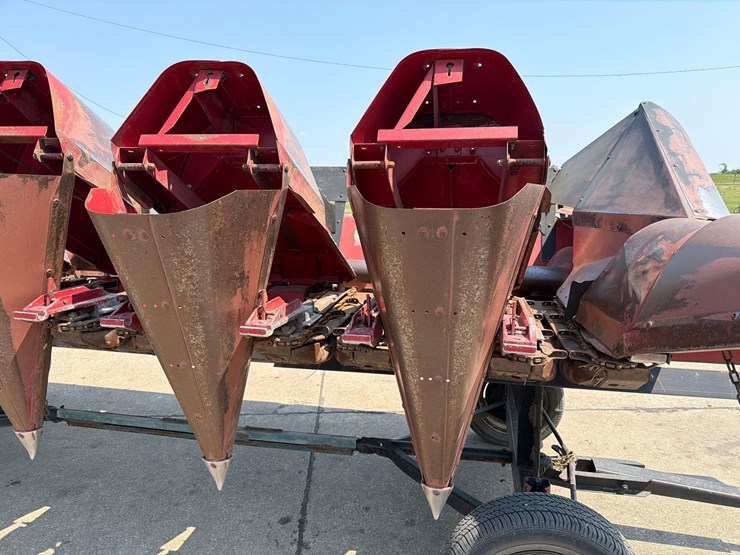 case-ih-1063-image-9