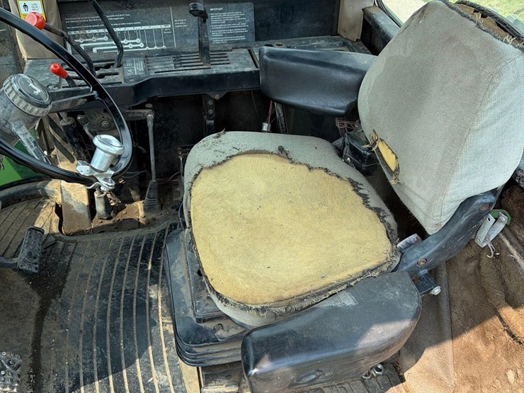 john-deere-8560-image-45