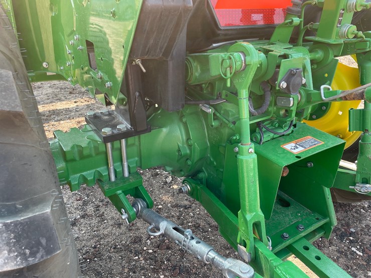 2022-john-deere-5055e-image-21