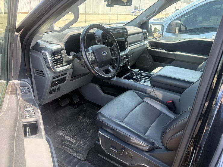 ford-f150-lariat-image-7