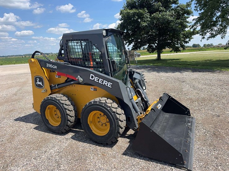 2024-deere-316gr-image-1