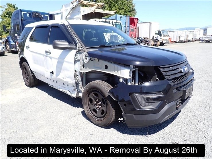 2017-ford-explorer-image-11