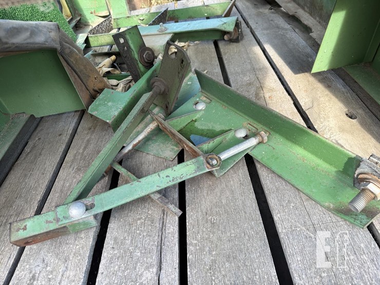 john-deere-3020-image-4