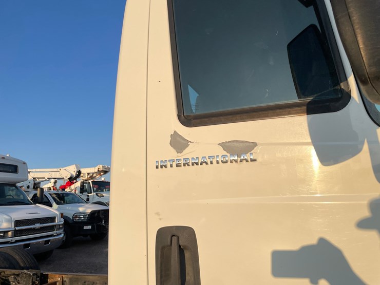 2003-international-durastar-4200-image-19