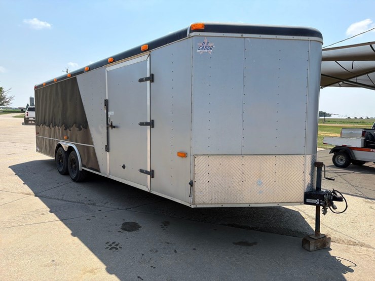 2012-forest-river-7ft-x-24ft-bumper-hitch-enclosed-trailer-image-3