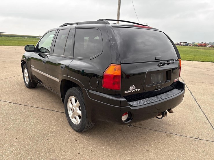 2006-gmc-envoy-image-4