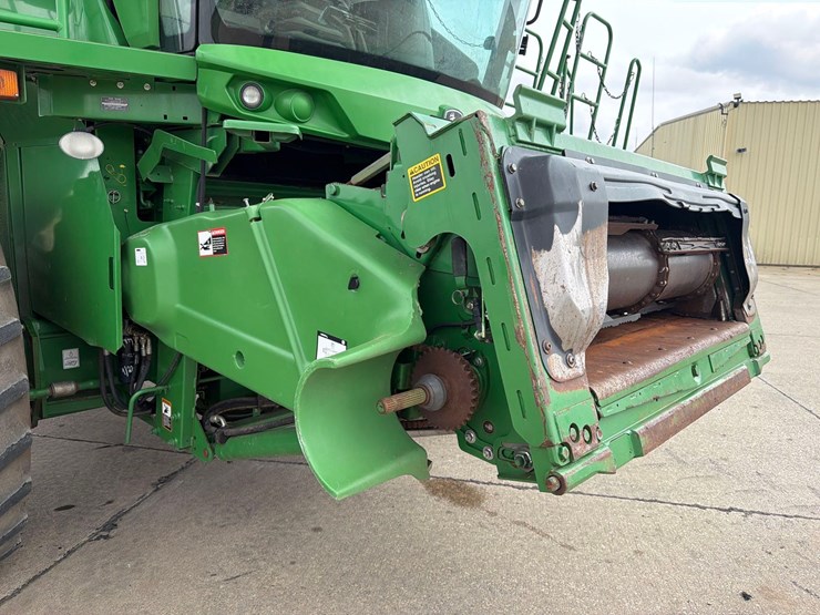 2012-john-deere-s680-image-18