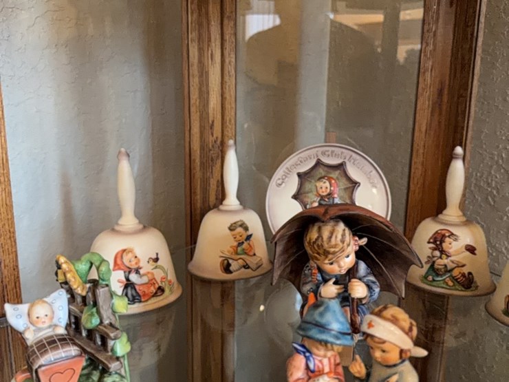 goebel,-west-germany-pieces.--winning-bidder-takes-everything-(-10-pieces)-image-2