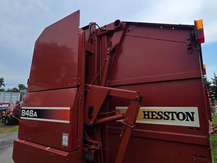 hesston-846a-image-14