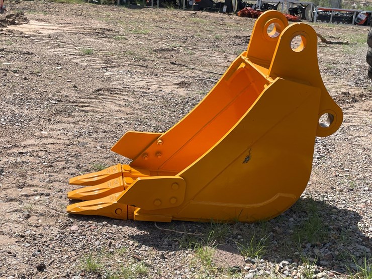 2026-caterpillar-305-image-9