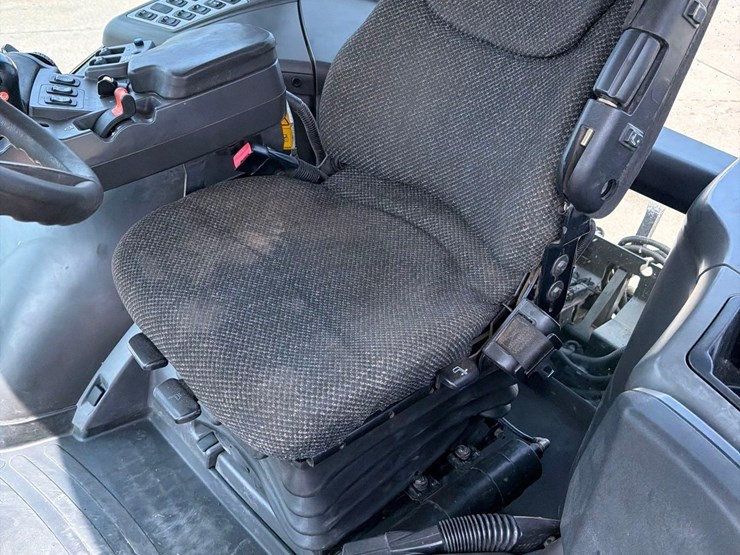 2011-challenger-mt675c-image-43