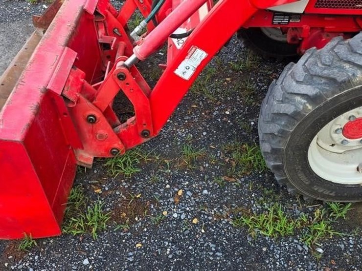 new-holland-boomer-8n-image-8