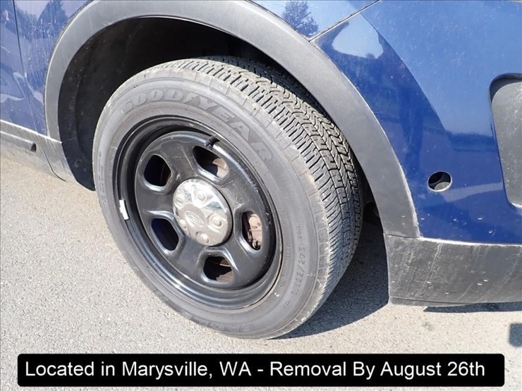 2016-ford-explorer-image-18