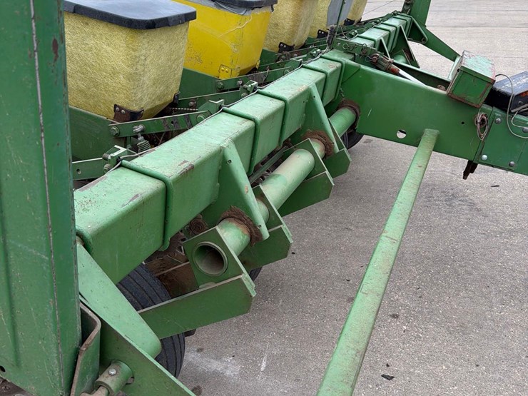 john-deere-7000-image-10