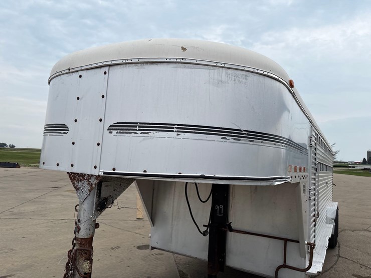 1989-kiefer-built-7ft-x-22ft-aluminum-gooseneck-livestock-trailer-image-17